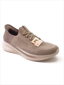 Skechers Sneakers. 210810