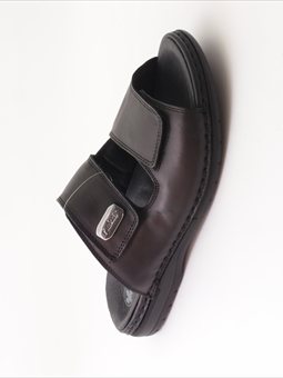 Rieker Velcrosandal. 25590-00