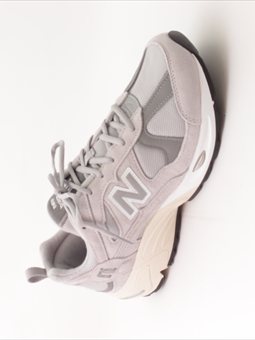 New Balance Sneakers. CM878MT1