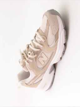 New Balance Sneakers. G5303QO