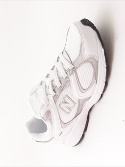 New Balance Sneakers. P40866R