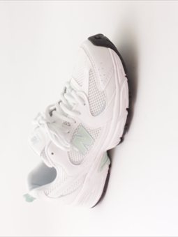 New Balance Sneakers. G5304LD