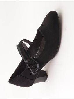 Soft Line Pumps. 8-24464-42