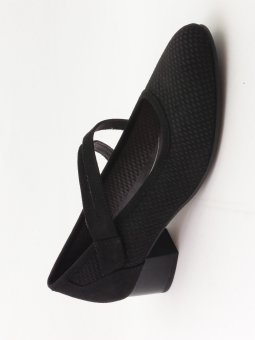 Soft Line Pumps. 8-24363-42