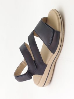 Green Comfort Sandal. 422041Q30