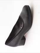 Soft Line Pumps. 8-22360-42