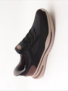 Skechers Sneakers. 211207